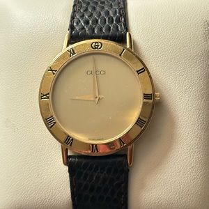 Women’s Gucci watch
